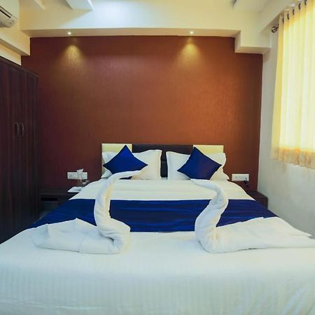 Hotel Swell Ahmedabad Luaran gambar