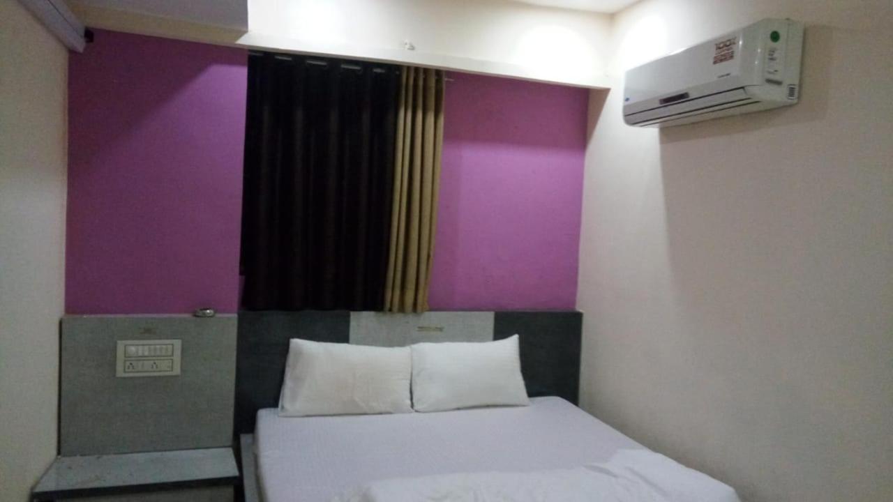 Hotel Swell Ahmedabad Luaran gambar